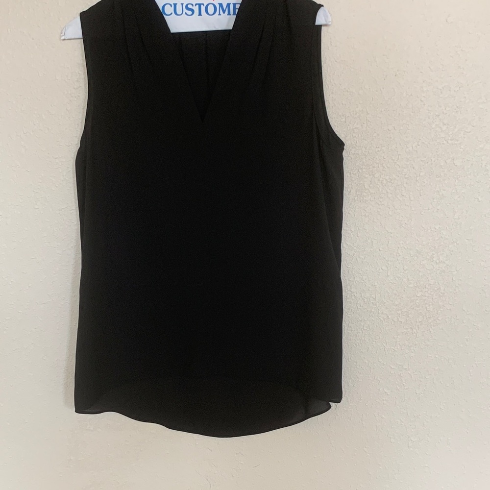 T Tahari Black V-Neck (medium) Sleeveless Blouse